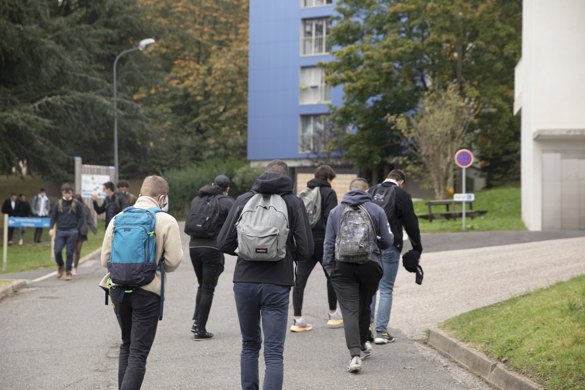 [#Rentrée2023] 🧐 Retrouvez l'ensemble des dates de réunions de rentrée en suivant ce lien ➡ tinyurl.com/3wr287fy
#univjeanmonnet #saintetienne #roanne #rentréeétudiante #viedecampus #vieétudiante #réunionderentrée