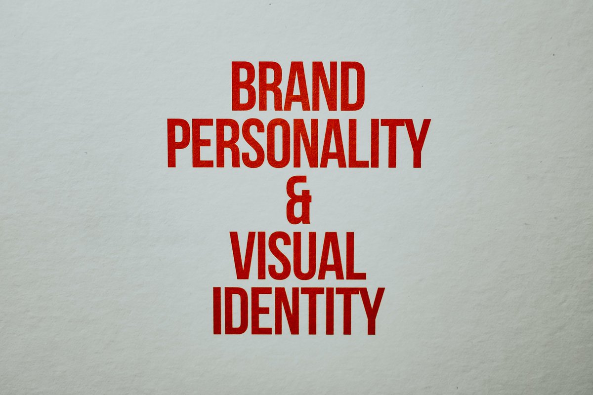 SamuelKponouglo's tweet photo. Avant de faire du #marketing il faut d'abord avoir une #identité #visuelle ensuite faire de la #communication
#tgtwittos @AristAgbley @CompassionTg @DidierKissode @NehemiahLab #startupbootcamp23 https://t.co/pDgKki36Um
