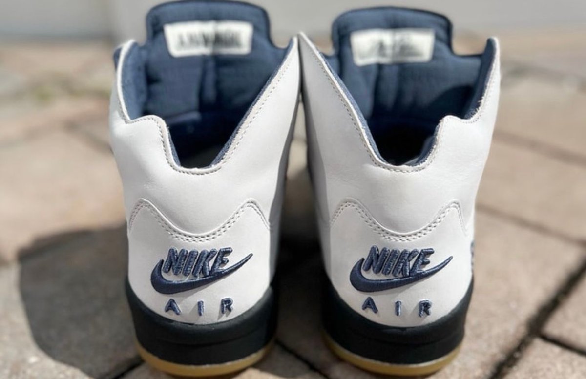nicekicks's tweet photo. A Ma Maniére x Air Jordan 5 “Diffused Blue” 🧿 https://t.co/4aCwprjSsr