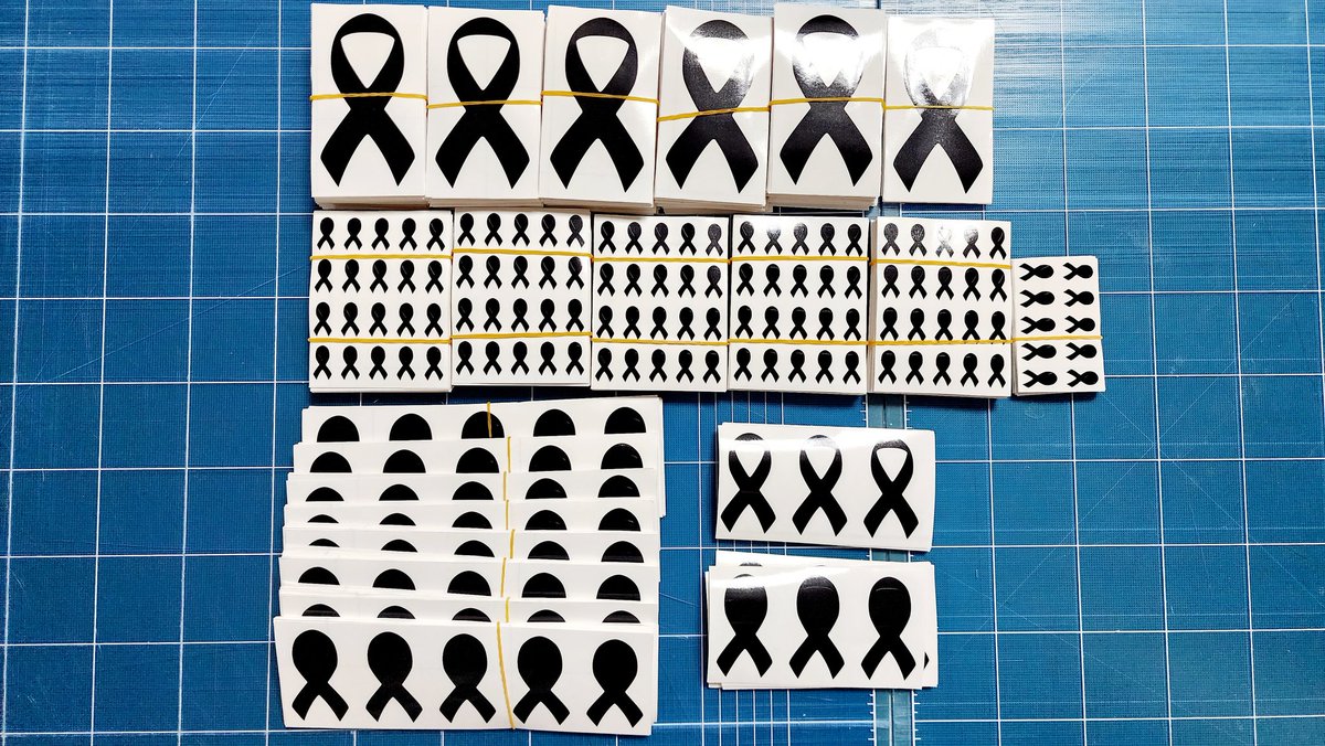 tbfyeon's tweet image. 검정 추모 리보니 작업

개인사로 인해 늦은 오후가 되서야 시작된 작업이라 작업량이 많지도 않고 60mm는 마무리도 되지 않았지만 쌓인 피로도로 인해 오늘은 이쯤에서 멈춰야할거 같습니다

오늘도 두분의 교사분께서 생과의 이별을 고하셨네요

&apos;공교육 멈춤의 날&apos;을 지지합니다

#공교육멈춤의날