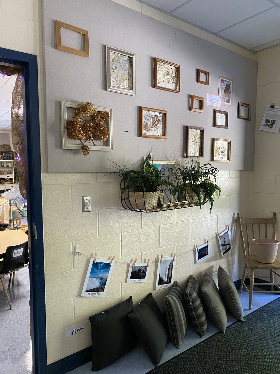 A work in progress. Won’t be quite done until the children are here and add their ideas! 

#onted #teaching #learning #cdned #earlyed #teachertwitter #BackToSchool #BacktoSchool2023 #kinderchat #Kindergarten #classroomsetup #classroomideas #FridayFeeling