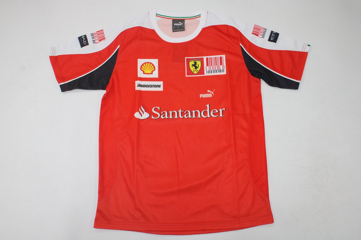 🇮🇹 SORTEO GP ITALIA 🇮🇹

De nuevo, <a href="/Ctinfo_17/">Ctinfo_17</a> os da la oportunidad de llevaros esta pedazo de camiseta Retro Ferrari.

Participar es muy sencillo:

- Seguid a <a href="/Ctinfo_17/">Ctinfo_17</a> y a mi. 
- Dad RT a este twit

El sorteo es internacional y se cierra el lunes! 

¡Mucha suerte a todos! 🇮🇹🫶🏻