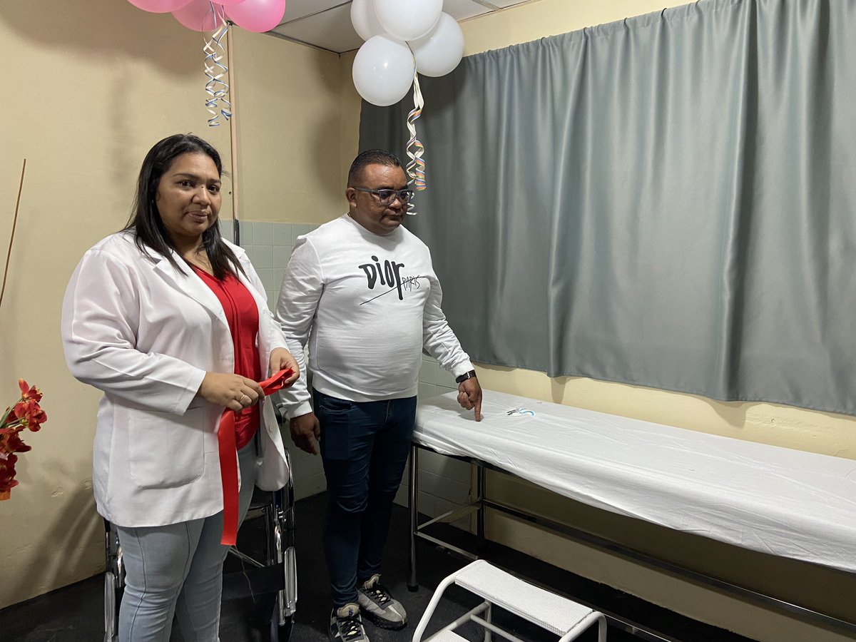 ✔️✔️✔️ ATENCION, ATENCION,✔️✔️✔️

UNA GRAN BENDICIÓN PARA NUESTRO MUNICIPIO ACHAGUAS. INAGURAMOS LA UNIDAD DE ATENCIÓN AL PIE DIABÉTICO, EQUPOS DE ALTA TECNOLOGÍA.

GRACIAS A DIOS AL HNO PDTE NICOLÁS MADURO, A LA MPPPS MAGALYS GUITIERREZ Y NUESTRO GOBERNADOR EDUARDO PIÑATE.