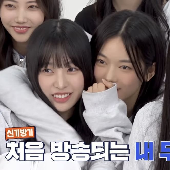 yepeuwon's tweet photo. im convinced xiaorina and youngjia fans are jeena and nyangiz fans https://t.co/1Gusij5PNm