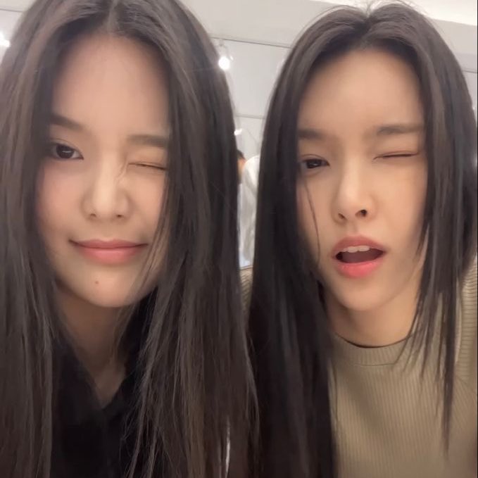 yepeuwon's tweet photo. im convinced xiaorina and youngjia fans are jeena and nyangiz fans https://t.co/1Gusij5PNm