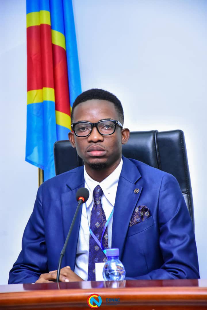 MNCL_RDC's tweet photo. Sur invitation du VPM @VitalKamerhe1, le camarade #Falloux #KABONGO a représenté le @MNCL_RDC lors de l'atelier de la Commission Nationale de La Concurrence et de la protection des consommateurs.
La lutte continue…
Que vive les droits des consommateurs congolais. https://t.co/CWvPUfYr7Q