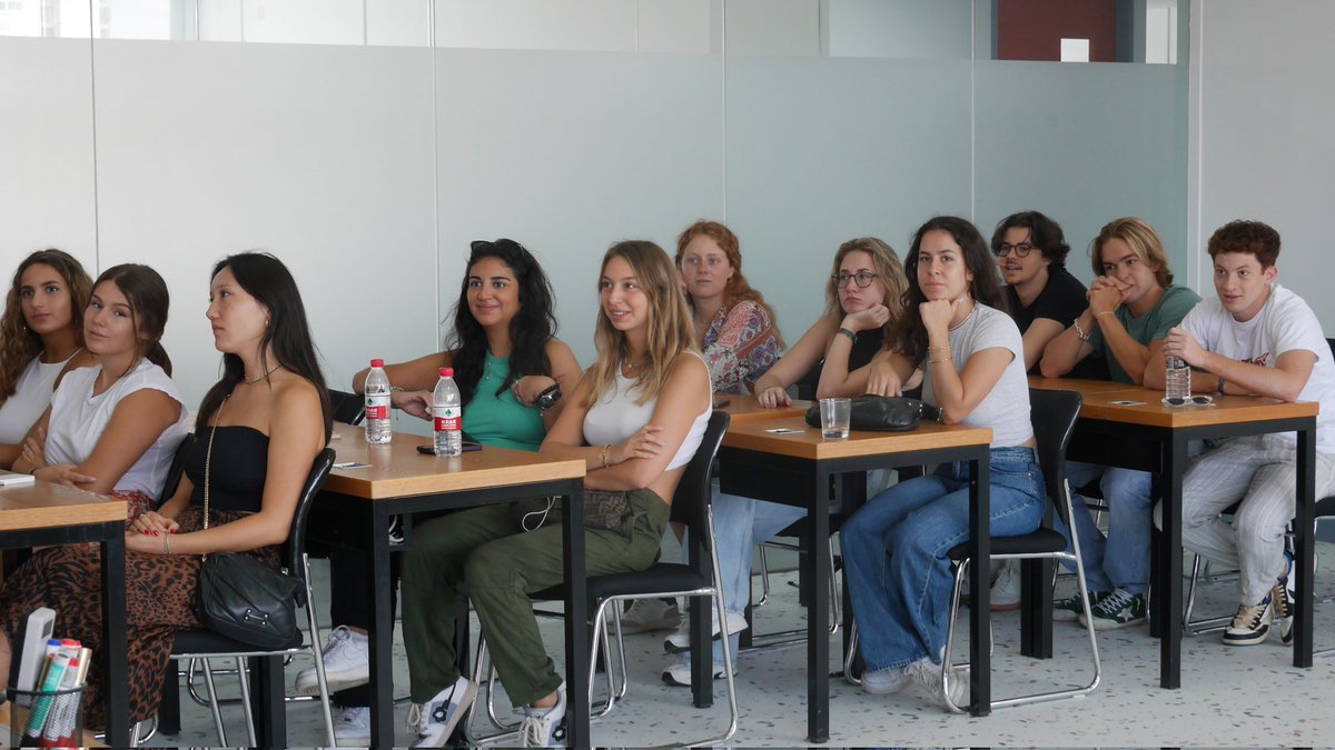 EsscaShanghai's tweet photo. Three years after, finally, ESSCA Shanghai Campus is welcoming a new intake of students coming from our Paris, Angers, Lyon and Aix-en-Provence campuses https://t.co/wA03UyRURE