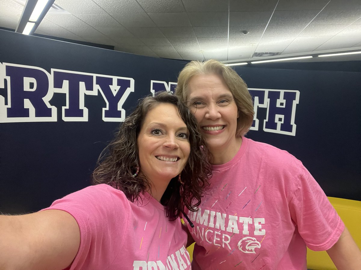 StacieSyler's tweet photo. I am extremely blessed for this connection as well! Thanks @rvcamp for your servant leadership @LNEagleNews!  @LIBERTYSCHOOLS #proudinpink #dominatecancer https://t.co/0ySZ2bH7vq