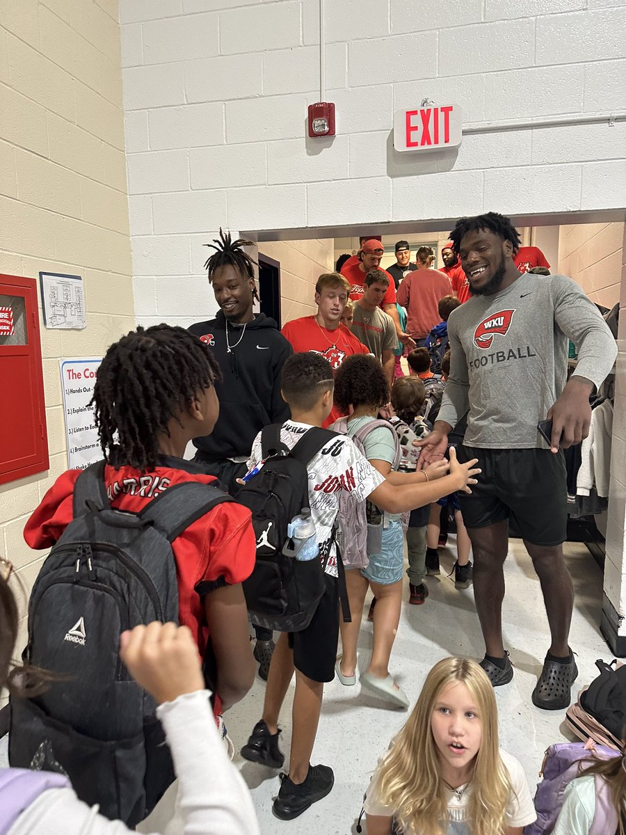 W R. McNeill Elementary tweet media