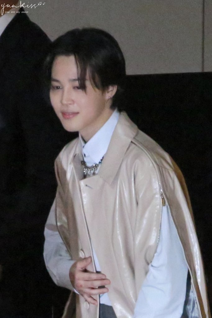 YUNKISS tweet media