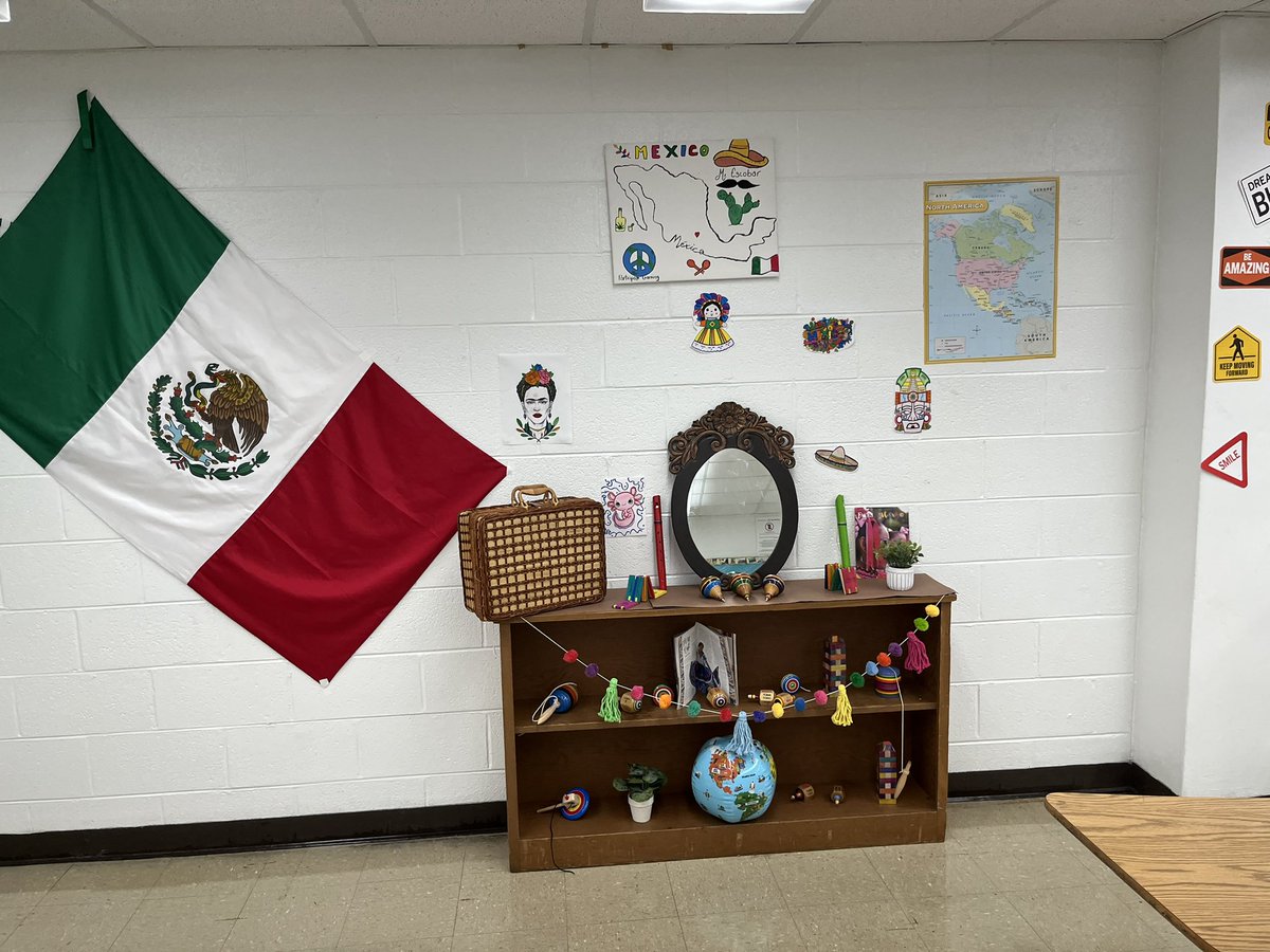 Amazing to see <a href="/ParticipateLrng/">Participate Learning</a> Ambassador Teachers in action! MS ESL Ts <a href="/Bondanval9/">Daniela Bonnet</a> &amp; <a href="/fredalex96/">Fredy Escobar</a> are cultivating positive classroom communities while delivering engaging, globally focused lessons. Thank you @DanvilleVASch for hosting ATs committed to #UnitingOurWorld! 🌎🇦🇷🇲🇽