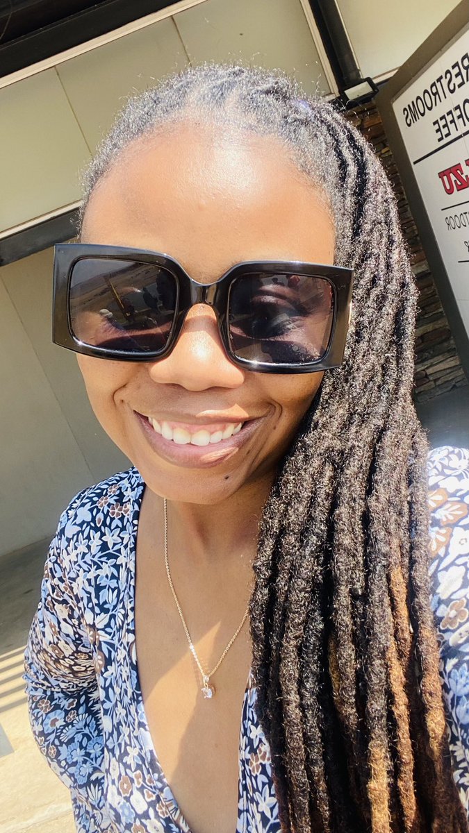 mathebula_pinky's tweet photo. Welcoming Spring on the road π€π€ #springday2023 https://t.co/QX8ExFPVOg