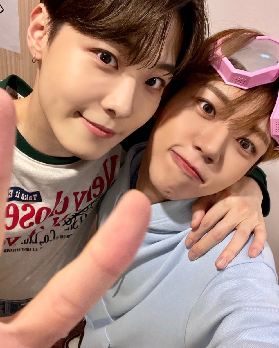 woongm1n's tweet photo. 230901 #woongki insta story 

🐧oh seongmin!! thank you for performing with me~ realistically, i kept having the thought that this could be our last stage together, so during it i was very moved and sad,, what i'm saying is i got very emotional!! 
since the day i first arrived https://t.co/tIKoKlXH9a