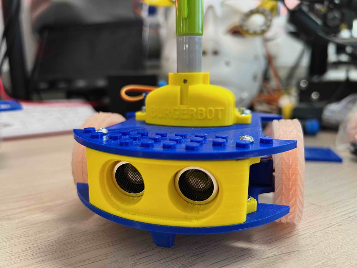 briantw's tweet photo. Ah, turtle graphics. Since 1984 I've wanted a physical one that can hold a marker and actually draw on paper.
@KevsMac’s Burgerbot V2 does just that!
https://t.co/hfHNU2cVQ6
#LOGOLanguage #TurtleGraphics https://t.co/5eGLlN3fnM