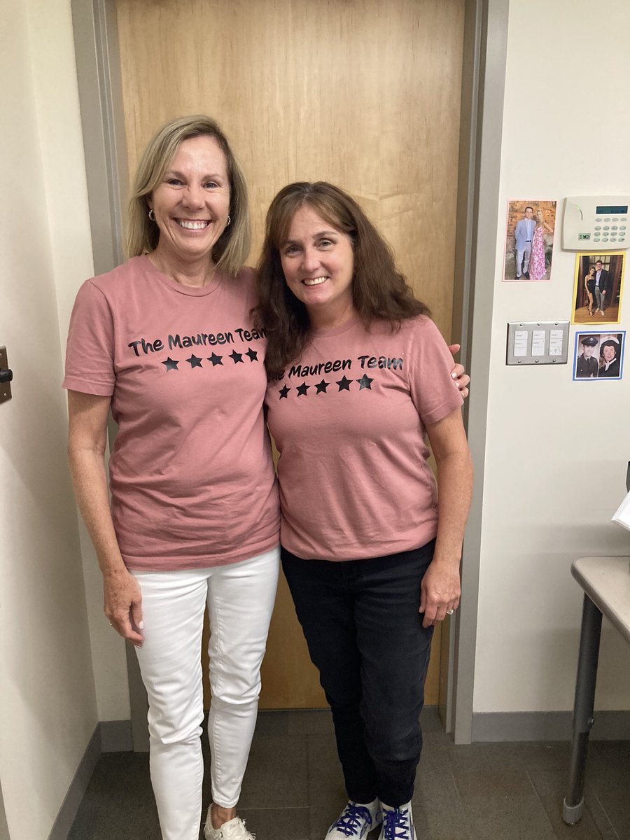 MrsCoyneAP's tweet photo. Happy Friday from The Maureen Team aka the Dream Team! @CoachHenry2 @Duxbury_MS https://t.co/FYQgVUMco5