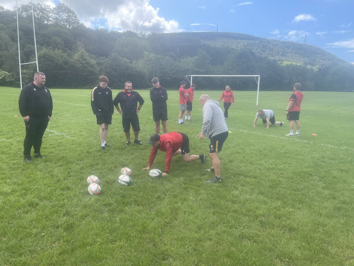Quality first hub Officer CPD of the year <a href="/CwmafanRugby/">Cwmafan R.F.C</a> 🔥

Great to meet the new hub officers joining our region 🙌

✅ Reports/EDI/World Cup
✅ Women &amp; Girls Rugby
✅ Coach &amp; Referee Development 
✅ CPD best practice

Massive thank you to everyone that delivered today 🔥🙌