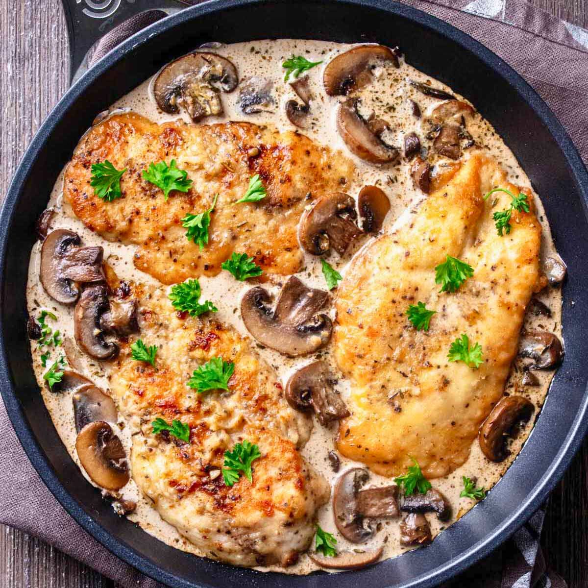 HeavenlyBlogs's tweet photo. Craving #comfortfood? Whip up some #mushroomchicken tonight - simple, savory, and oh-so-delicious! 🍄🍗 #cooking 

https://t.co/z97Am0OjOo https://t.co/QnuYiIr71d