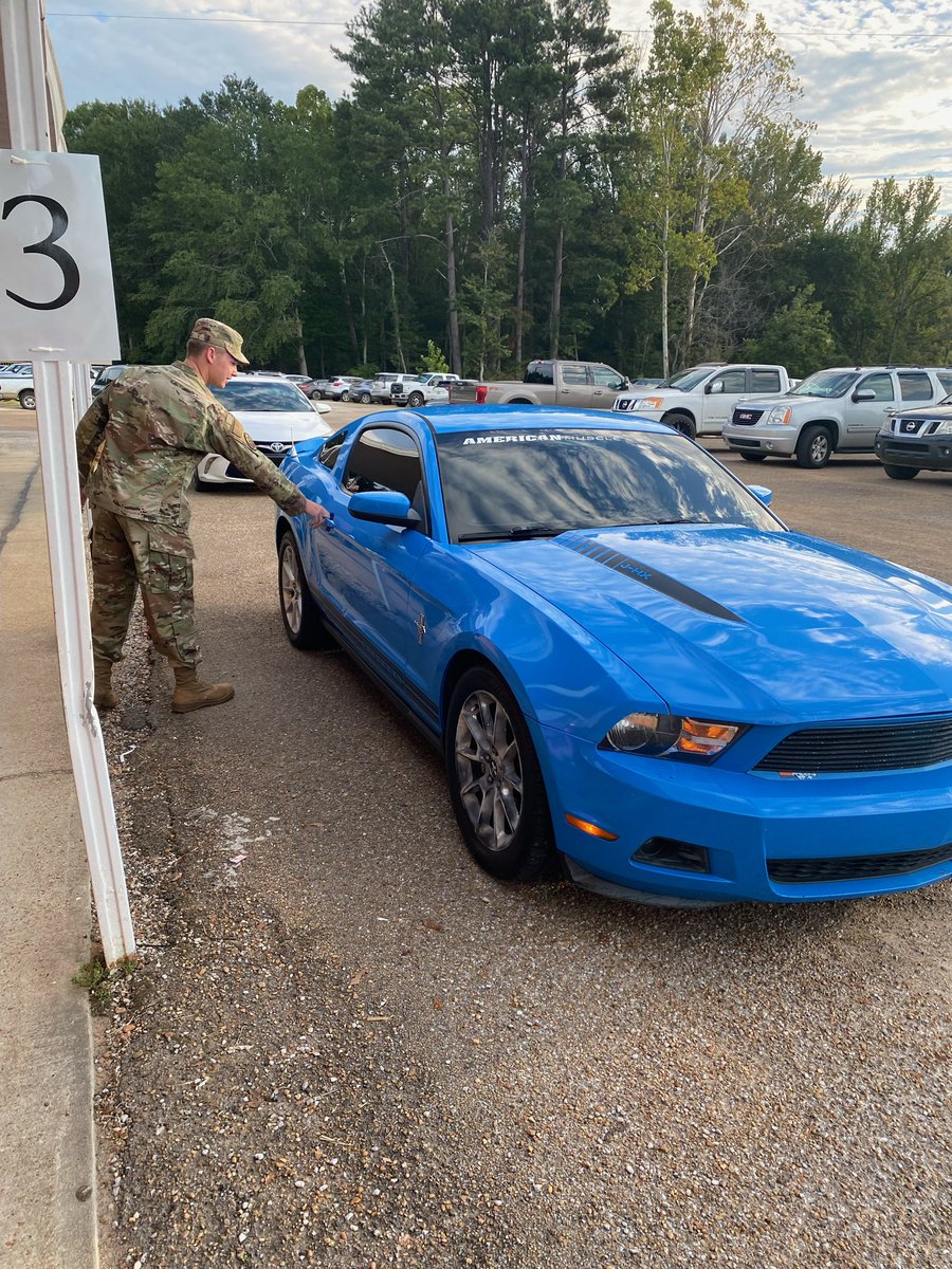 EuporaES's tweet photo. 🇺🇸 Thank you to all of our local military heroes for welcoming our students this morning for “America” Day! This was the best morning at EES!!! https://t.co/FArcUoKqrc