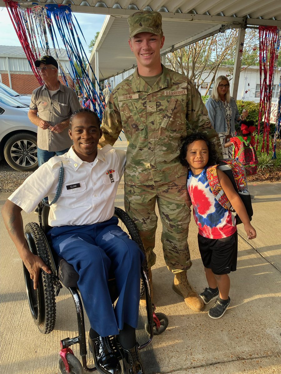 EuporaES's tweet photo. 🇺🇸 Thank you to all of our local military heroes for welcoming our students this morning for “America” Day! This was the best morning at EES!!! https://t.co/FArcUoKqrc