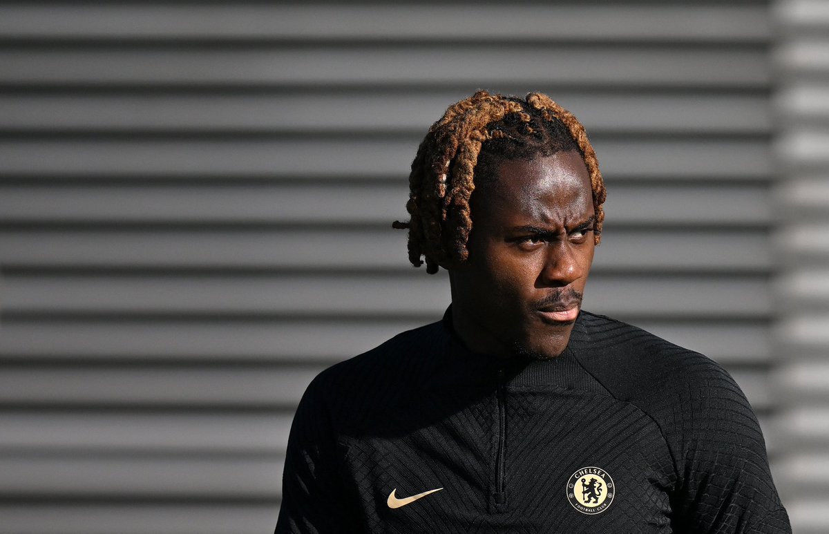 FabrizioRomano's tweet photo. Trevoh Chalobah wants to join Bayern. Looks like last minute Bayern move or staying at Chelsea for English CB. 🏴󠁧󠁢󠁥󠁮󠁧󠁿 https://t.co/Ukvl9FPPJf
