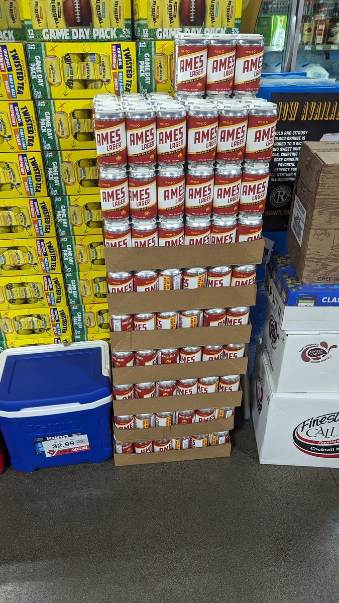 matthew_obbink's tweet photo. Ames West Hyvee, about 8 cases left after I bought another 2 cases! Get after it Cyclones! @brentblum @WeWillCllective https://t.co/504479WISR