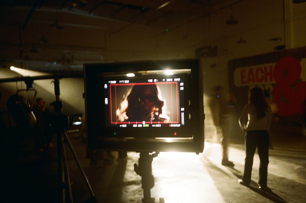 gottsstreetpark's tweet photo. The vid shoot for Mountains was a breeze… a nice vibe and chilled people on set, plus all we had to do was sit proper still in the back while @ennyintegrity carried it with her performance :) listen here: https://t.co/DF9rwWa2Ng https://t.co/aL8SriQSK7