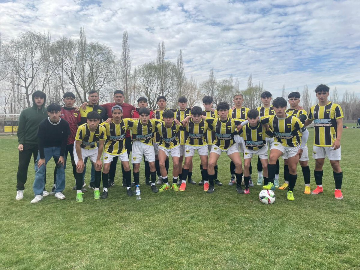 que orgulloso que estoy de este equipo 💛🖤💛
