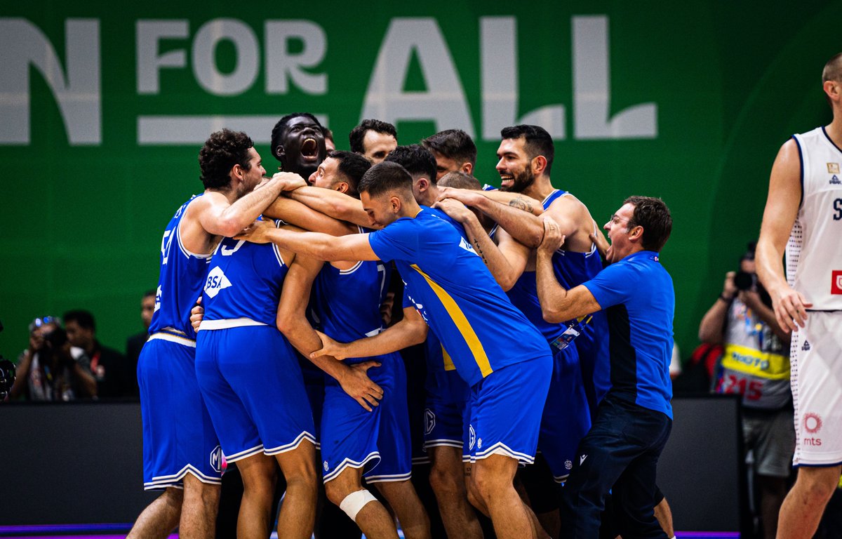parallelecinico's tweet photo. Porto Rico ha battuto la Rep. Dominicana e questo regala un vantaggio inestimabile all’Italia, rimettendole il destino nelle proprie mani: domenica, vincendo proprio contro i portoricani, saremmo certamente ai quarti di finale. E poi potremmo metterci in poltrona a guardare Serbia-Repubblica Dominicana: una vittoria dei serbi ci regalerebbe il primo posto nel gironcino, un successo dei dominicani ci farebbe chiudere al secondo posto.
#MondialiTipo