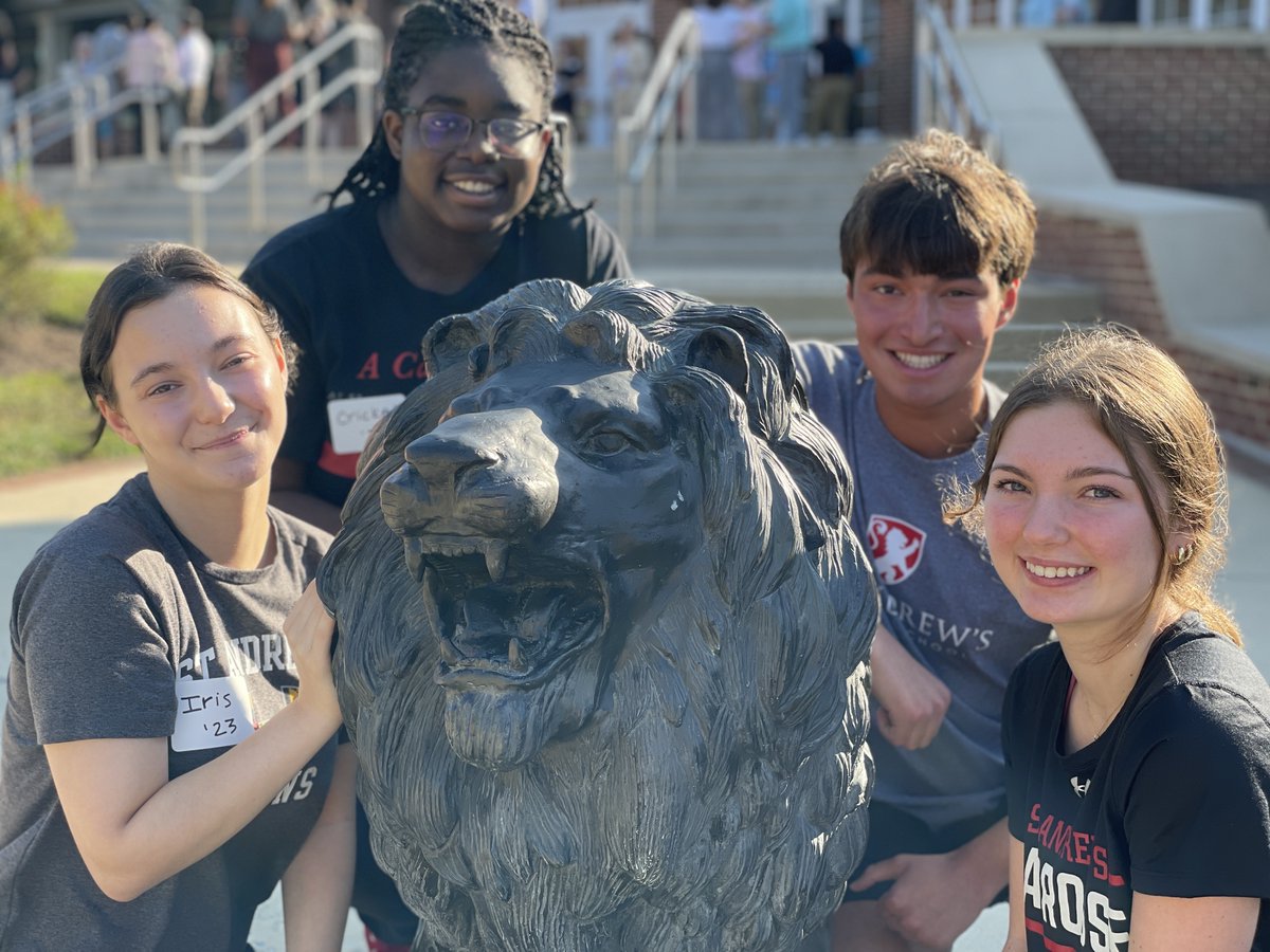 SAES's tweet photo. Admission applications for the 2024-2025 school year are now available. Get a head start on your application with tips from our expert Admission team during our “Navigating the Admission Process” webinar at Noon on Sept. 21. Sign up via Ravenna. https://t.co/duJCVqRAxP https://t.co/HAwYzVXSOS