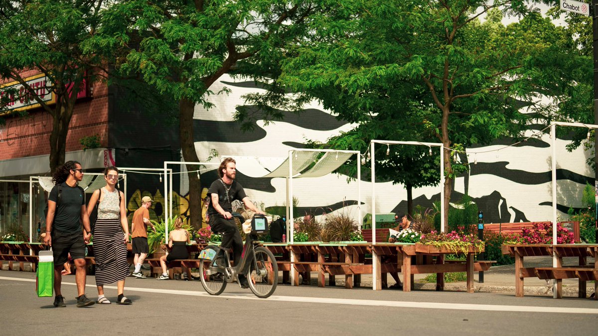 Avenue du Mont-Royal tweet media