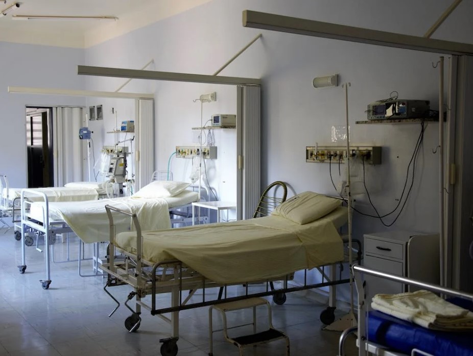 IJSurgery's tweet photo. Researchers from @ToufiksMedical recently published this paper with IJS looking at the current state of the use of antibiotic prophylactics in cardiac surgery: https://t.co/vuJALfBdM0 https://t.co/QSx3CmCtxl