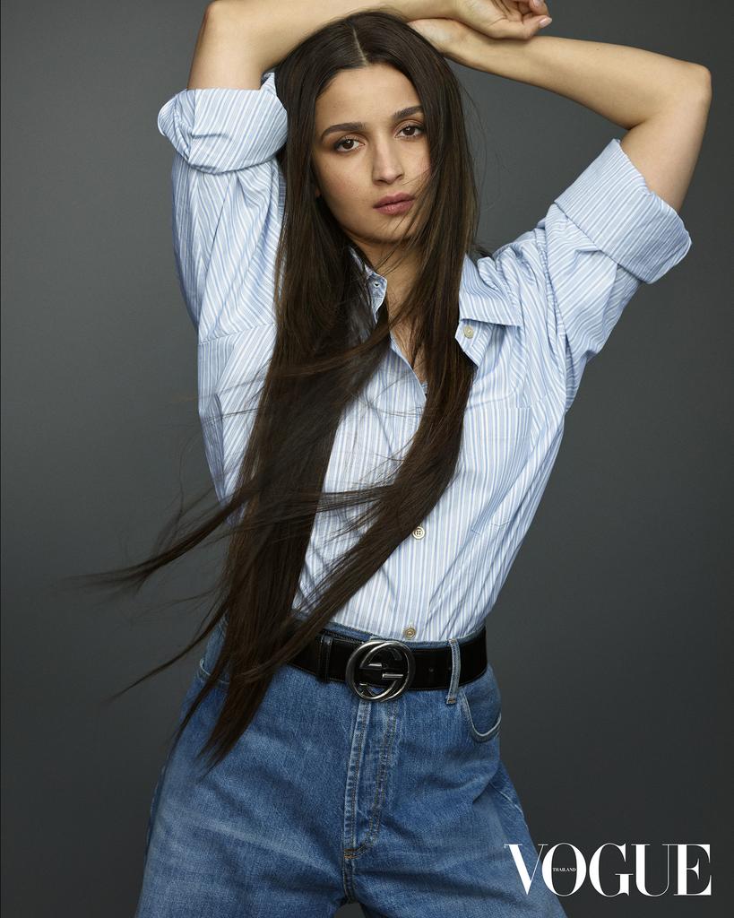 aliaa08's tweet photo. Thank you for having me 🤍 @VogueThailand

#ThomasWhiteside #FabioImmediato 
#FionaStiles  #MarkTownsend #YokoSakakura #MaddieScharbert #WiwanWorasiri @gucci https://t.co/dxc5IbxU5s