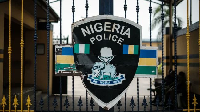 SaharaReporters's tweet image. AUDIO: Nigerian Policeman In Leaked Phone Conversation Admits To Killing Suspect, Demands N10Million From Businessman To Kill Witness Over Alleged Sale Of Stolen Goods | Sahara Reporters bit.ly/3L5rYrq