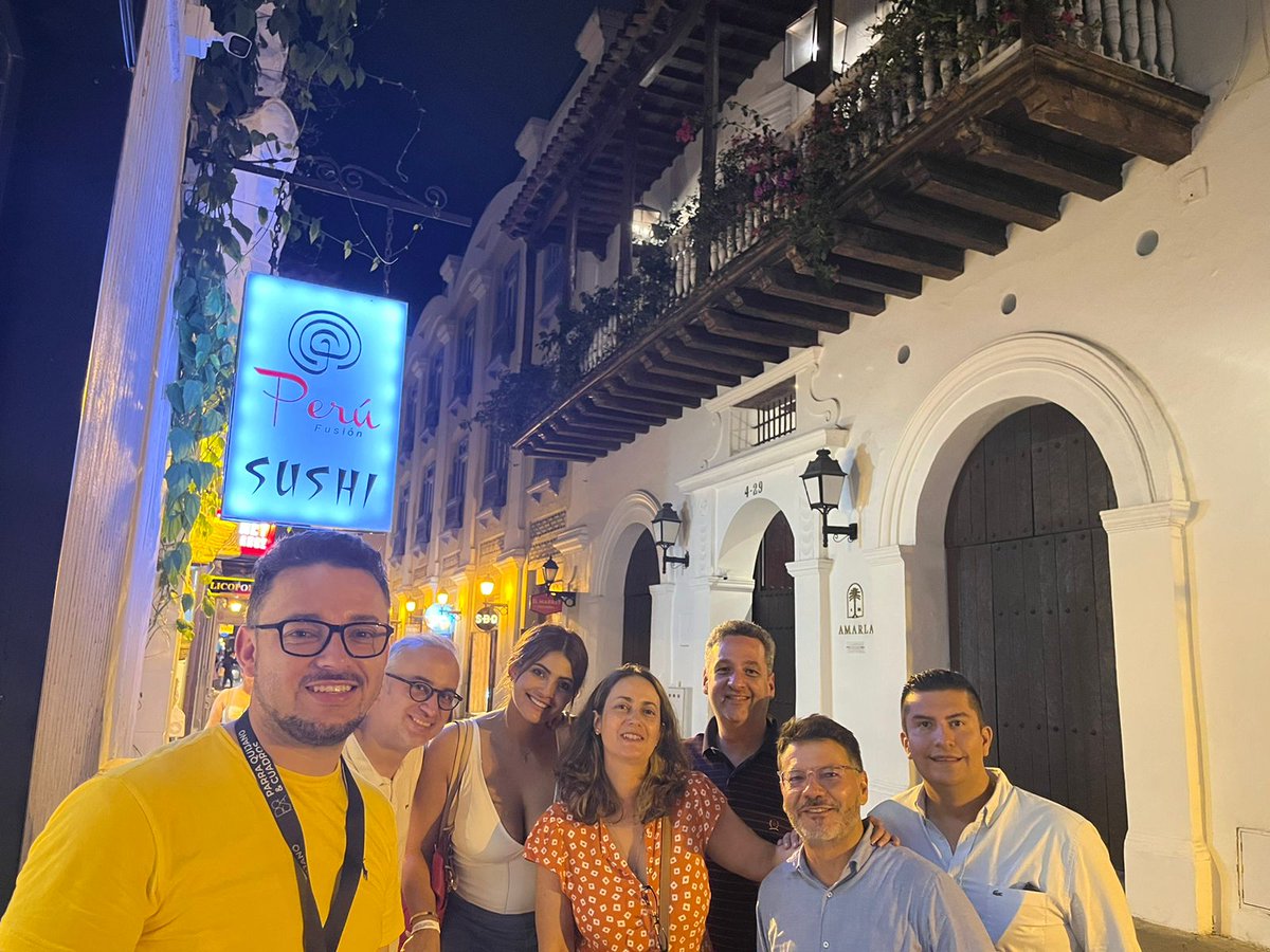 Con mis amigos del alma me despido de Cartagena, la vida ha sido muy generosa en brindarme su amistad. <a href="/procesaloteroal/">Liliana Otero Álvarez</a> <a href="/horaciocruzt/">Horacio Cruz Tejada</a> <a href="/OscarGarzon86/">Oscar Iván Garzón G.</a> <a href="/JenniferOlivero/">Jennifer Olivero</a> @toscanofredy1