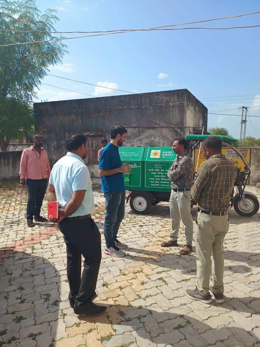 આજરોજ માન જિલ્લા વિકાસ અધિકારી સાહેબ દ્વારા ગઢડા તાલુકાના ગઢાળી પશ્ચિમ અને પૂર્વ ગામે ગ્રામપંચાયત મુલાકાત કરી વેરાવસુલાત,eGram સેન્ટર,મનરેગા,નાણાપંચ ના કામો બાદ PHC મુલાકાત લઇ માર્ગદર્શન તેમજ સમીક્ષા કરવામા આવેલ <a href="/DDOBOTAD/">District Panchayat office Botad</a> <a href="/Collectorbotad/">Collector & DM Botad</a> @mahitibotad <a href="/ishambhutundiya/">Shambhunath Tundiya</a> @mahitibotad