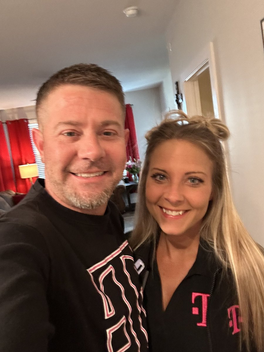 Fun Friday!!
Come see us today!!
#teammagenta