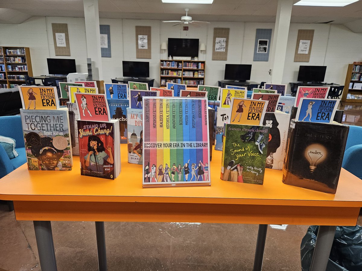 cdwilkins2's tweet photo. Embracing those summer trends @Library_PVMS @PViewSPS All we need is a Grimace Shake! 
#spslib
#Myjobisbooks
#inmylibrarianera
#holdingontosummer https://t.co/lihyUgPhgr