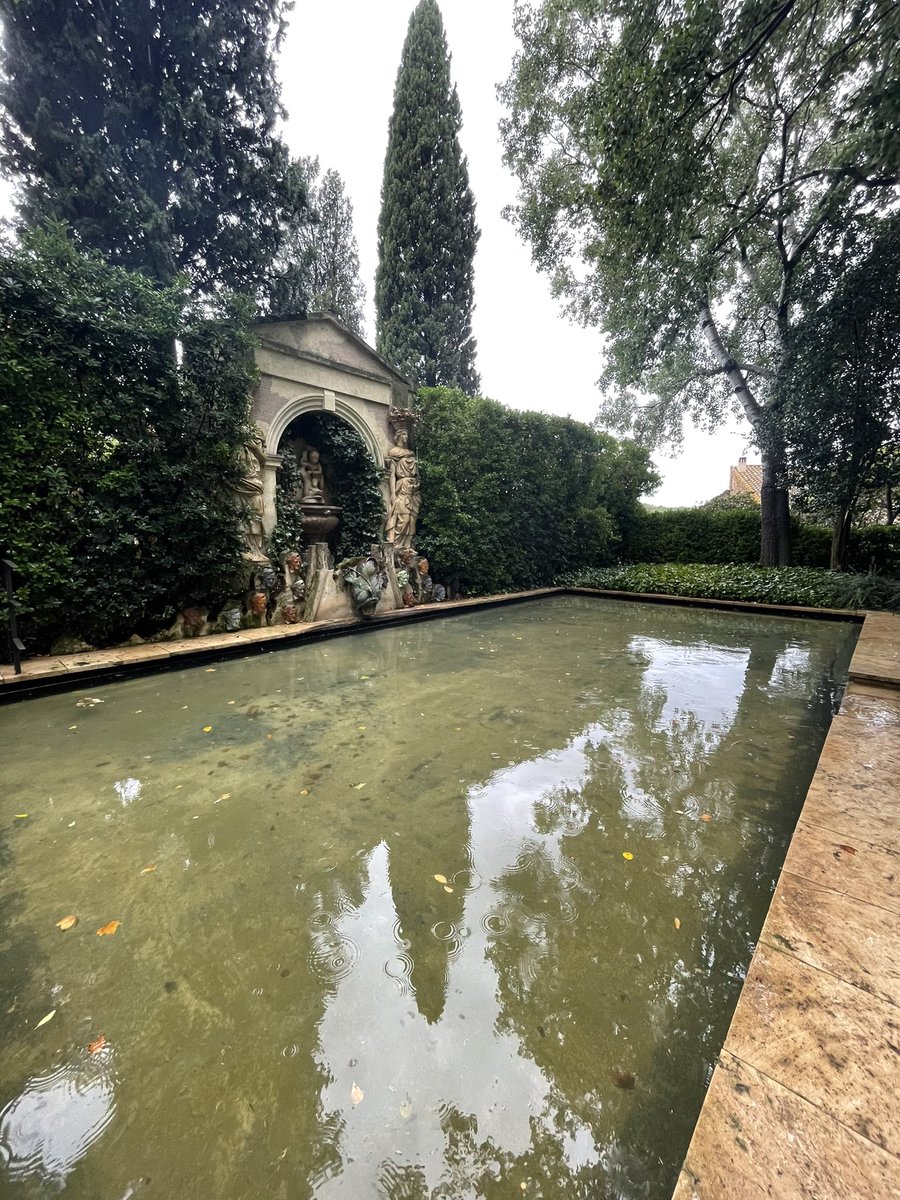 ThomasCastrel's tweet photo. The castle of Gala, partner of Salvador #Dali is now a museum . Hidden gem in #pubol @DaliSociety @visitcatalonia https://t.co/2Dbjxhppye