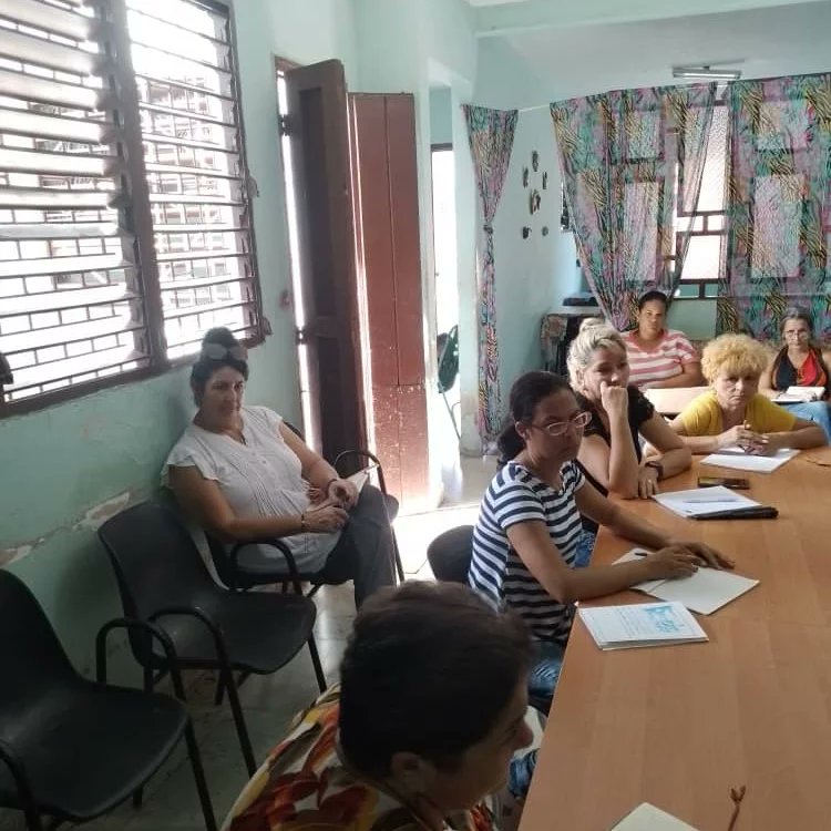 Reciben especialistas del CDO preparación por la Doctora MSc. Rosaralis Arrieta García con la temática "El diagnóstico psicopedagógico en el contexto genómico" tema relacionado con su tesis doctoral.
#CubaMined #EducadoresCamagüeyanos #Camagüey #CubaEduca