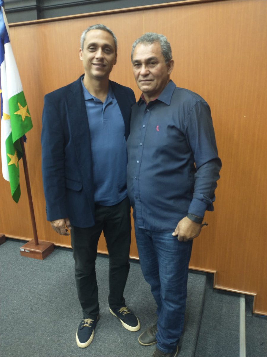 Feliz e abençoado dia Patriotas.
Gustavo Gayer em Boa Vista capital de Roraima com o patriota Pedro Arruda.