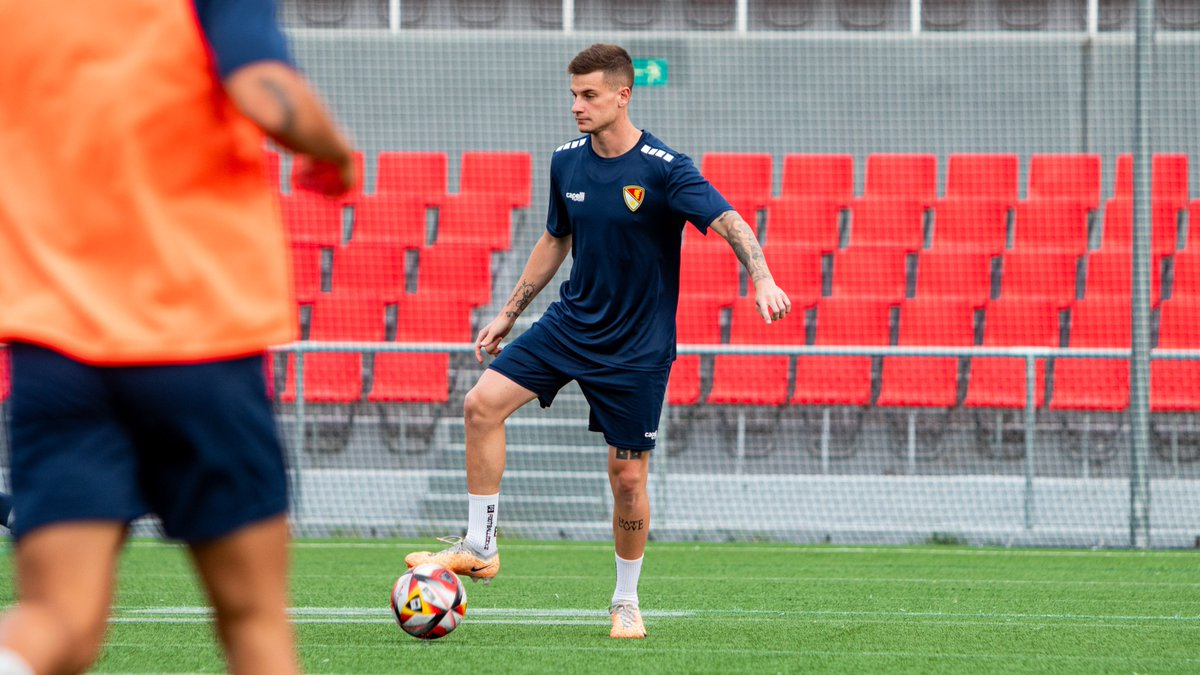 TerrassaFC's tweet photo. 2️⃣5️⃣⚽️ @PolSanchez25

🫵♥️ AMUNT #TERRASSA! https://t.co/0Ks34K8KSs