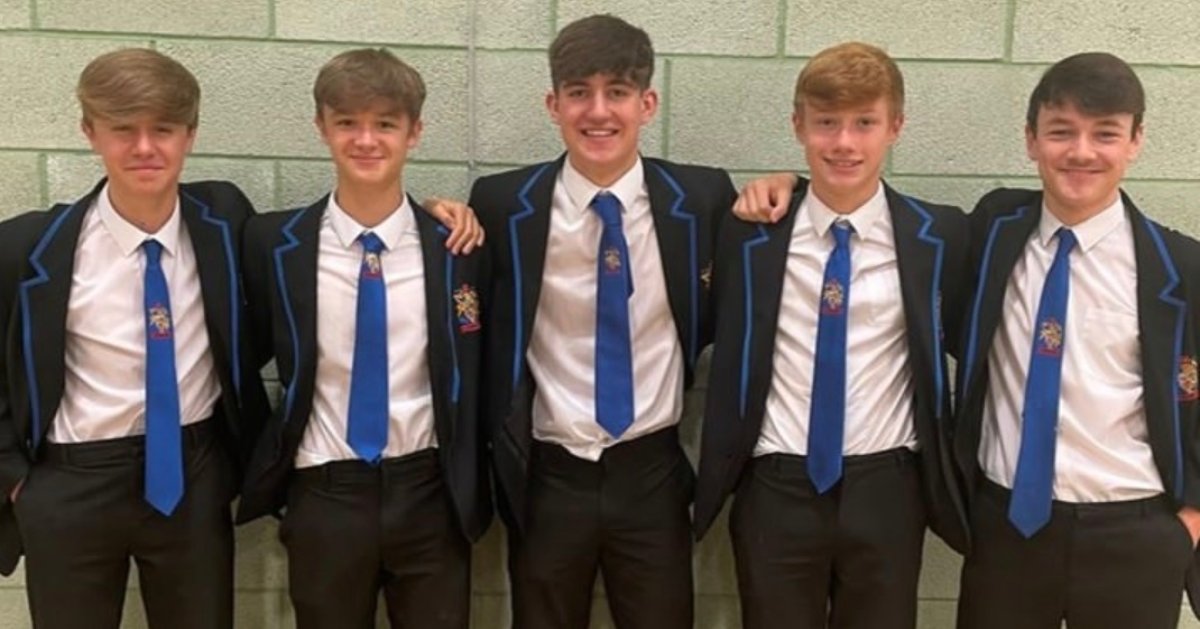 This #FundraisingFriday we’re celebrating 5 teens who are running from their school to <a href="/LFC/">Liverpool FC</a>  in memory of their friend Bobby Spencer who died from a #braintumour They’ve already raised over £20K! <a href="/thisisanfield/">This Is Anfield</a> <a href="/AnfieldWatch/">Anfield Watch</a> <a href="/wadedeacon/">Wade Deacon</a> <a href="/AnfieldEdition/">Anfield Edition | æ</a> #ChildhoodCancerAwareness