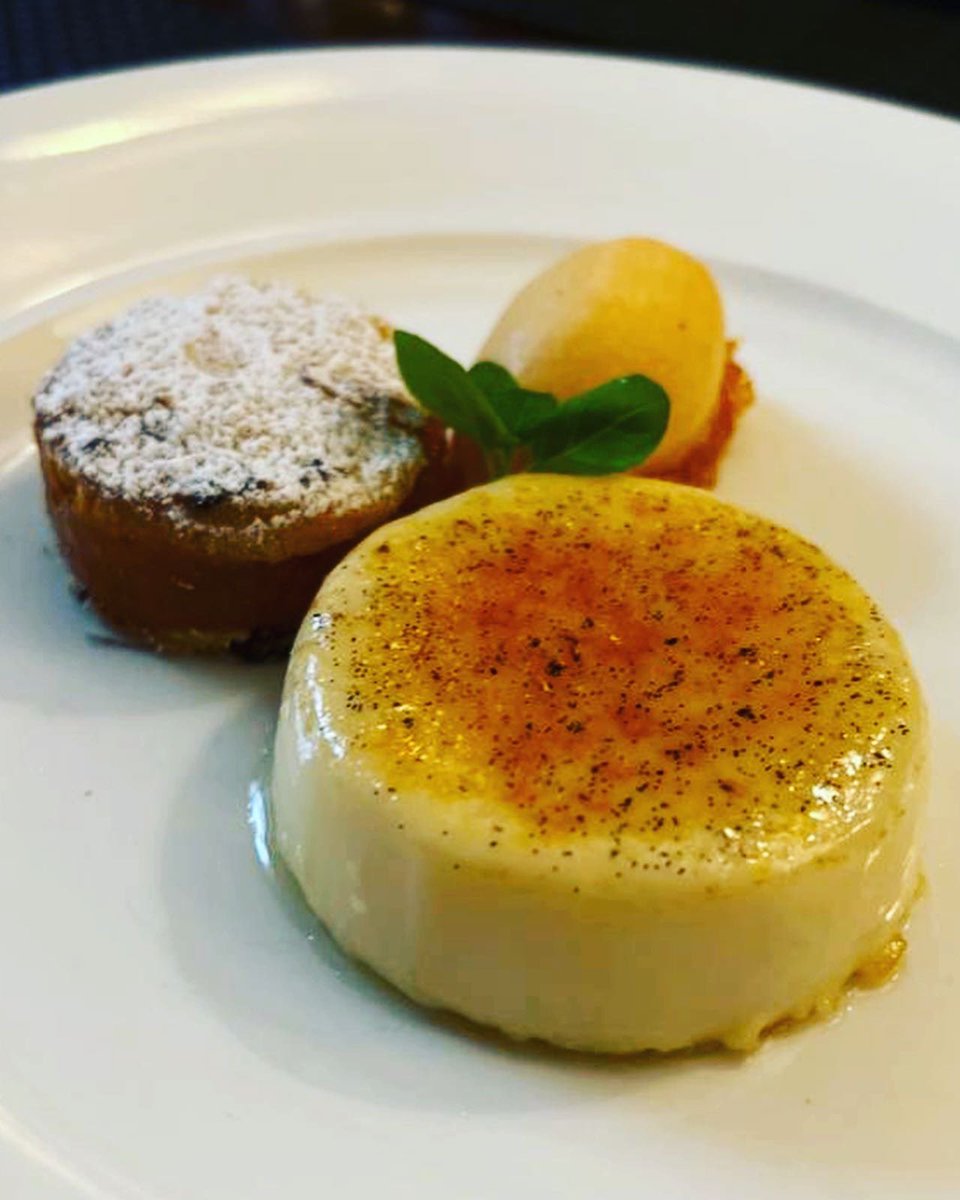 New lunch dessert vanilla crème brûlée with apricot and amaretto chutney, sable biscuit and apricot sorbet #purslanerestaurant #edinburgh #crèmebrûlée #apricot