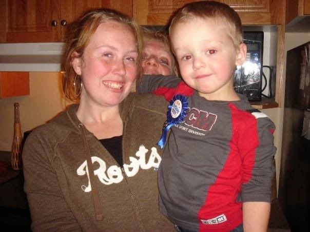 ClutchBlonde's tweet photo. Holyyyy the tears are flowing today. My nephews first day in University. Where has the time gone! Sad I couldn’t be there but this young man is going to do great things in this world! #ThrowbackToWhenWeWereYoung #NowLookAtUs🫡 https://t.co/73CwAwLc1H