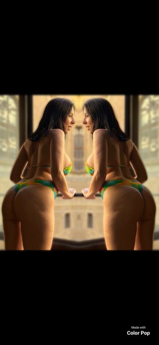 #viernes 🔥🔥🔥 &iquest;alguna vez fantaseaste con tenerme por duplicado? https://t.co/hvaH0a7Wwh<a href="/tag/viernes"class="tags">#viernes</a>