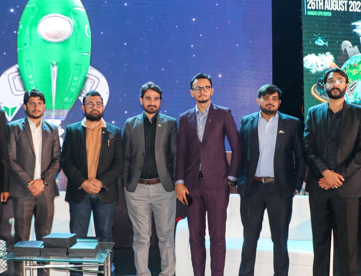 themhmplatform's tweet photo. MuhammadHamza Muhammad, Founder of The MHM Platform at Karachi Expo Center for Teknofest Pakistan.

#TeknofestPakistan #TheMHMPlatform #techinnovation https://t.co/N1VmzXNEYW