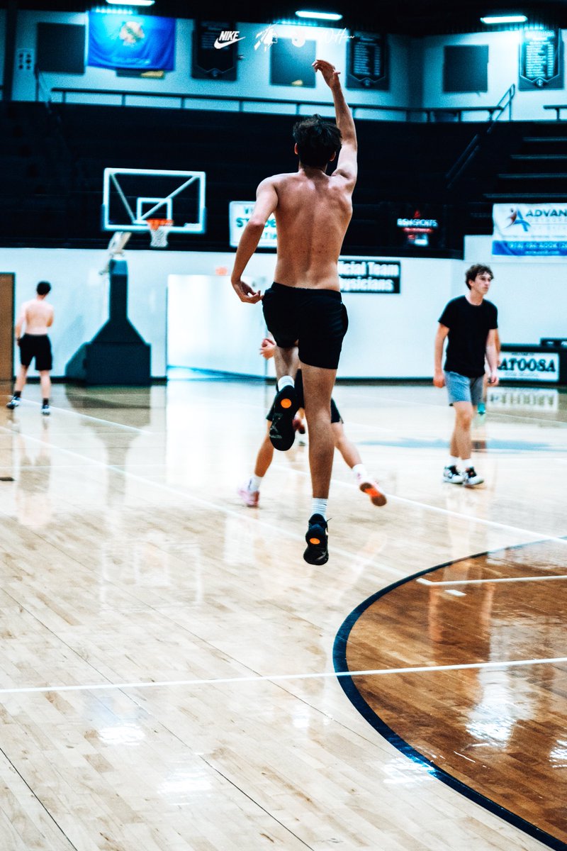 CatoosaMBB's tweet photo. 🆙🆙🆙
#𝕱𝖊𝖆𝖗𝕹𝖔𝖇𝖔𝖉𝖞 https://t.co/Lvp8887jiE