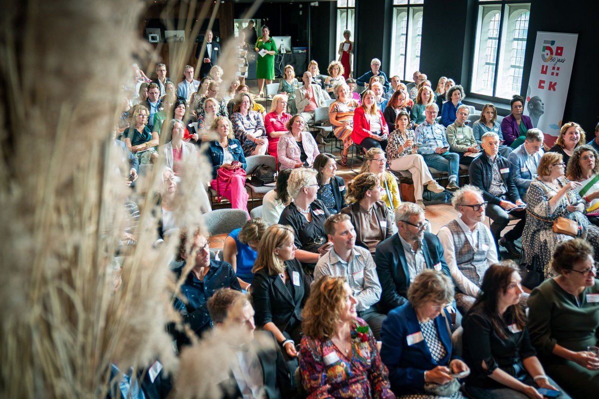 KringUCK's tweet image. 50 jaar Utrechtse Communicatiekring! We maken er vandaag een fantastische dag van tijdens onze jubileumbijeenkomst ‘Misleidende verleiding’