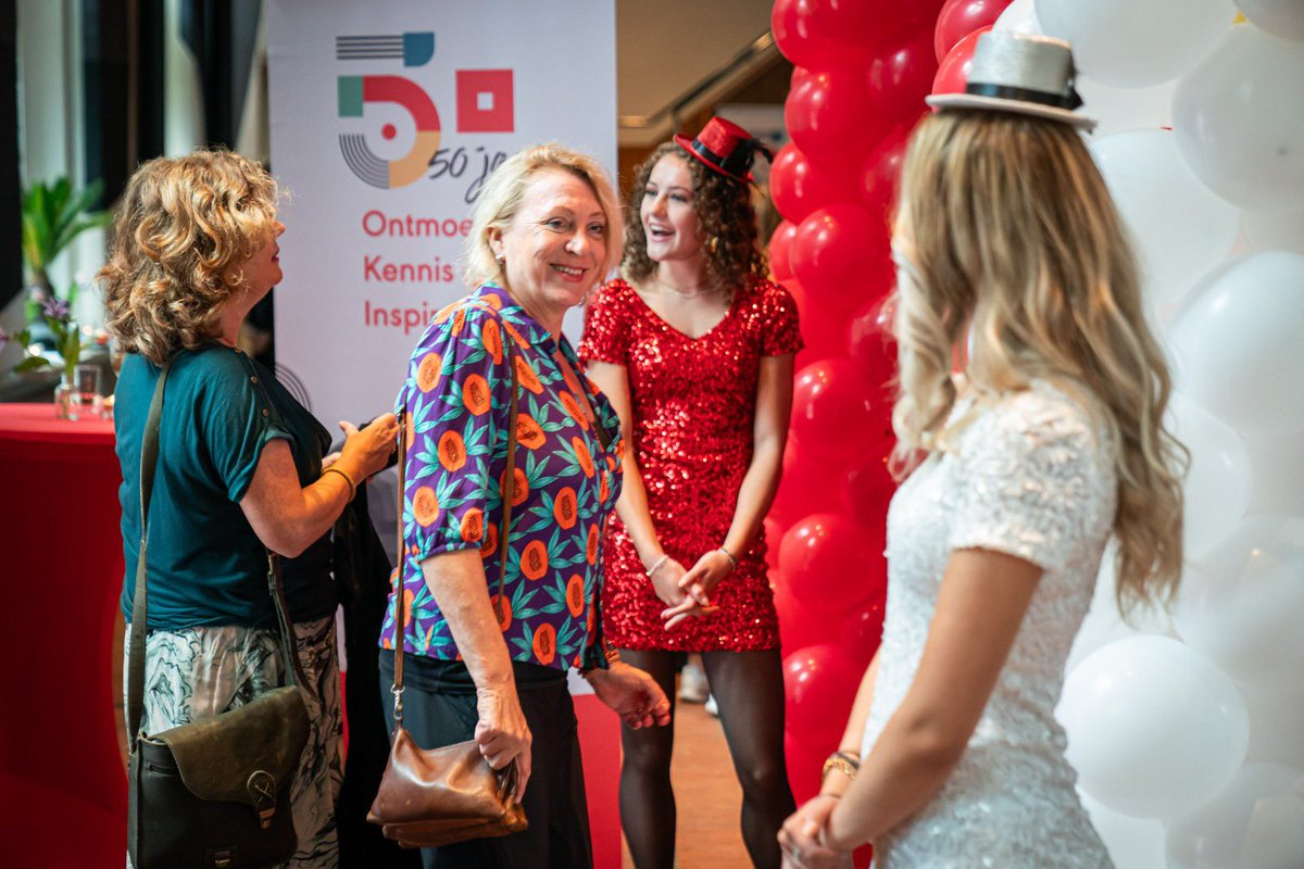 KringUCK's tweet image. 50 jaar Utrechtse Communicatiekring! We maken er vandaag een fantastische dag van tijdens onze jubileumbijeenkomst ‘Misleidende verleiding’