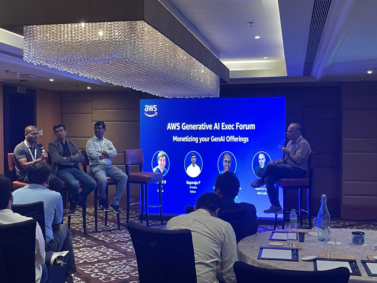 yellowdotai's tweet photo. ⚡ Lights, 📸 camera, 🚀 #GenAI action! 

The team had a great time networking and sharing insights on our #genAI powered platform at the @awscloud Gen AI Exec Forum!

Wish to dive deeper into gen AI? Click here: https://t.co/jm8IpM1RCu 

#AIchatbots https://t.co/k7TwtmyRo1